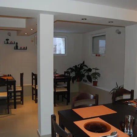 Rozovata Kashta Hotel 3*